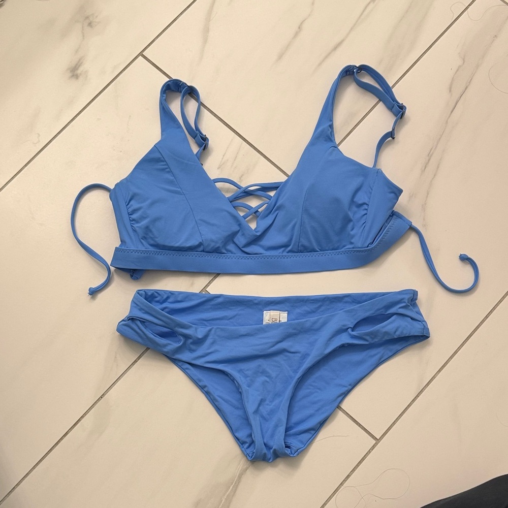 Becca Lattice Bikini Top size Small F/DDD, tab side hipster keyhole Med bottom